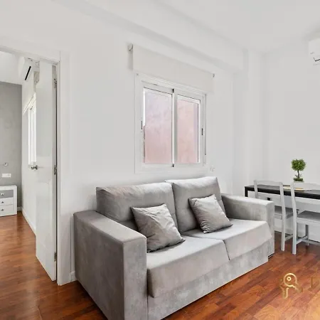 Beautiful In Center Apartment Malaga